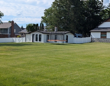675 W Gilbert Road - Photo Thumbnail 11