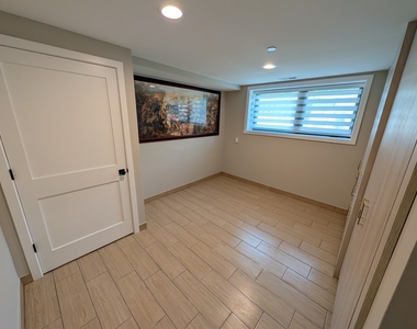 675 W Gilbert Road - Photo Thumbnail 35