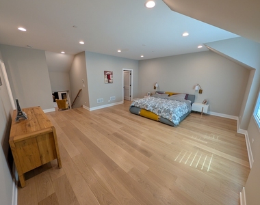 675 W Gilbert Road - Photo Thumbnail 15