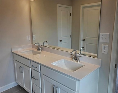 125 Priestwood Lane - Photo Thumbnail 13