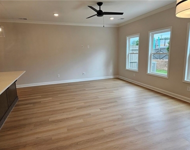 125 Priestwood Lane - Photo Thumbnail 8