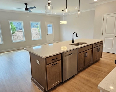125 Priestwood Lane - Photo Thumbnail 6