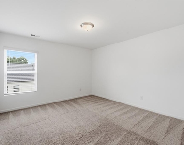1118 Lossie Lane - Photo Thumbnail 13