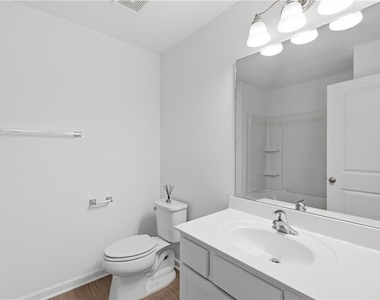 1118 Lossie Lane - Photo Thumbnail 15