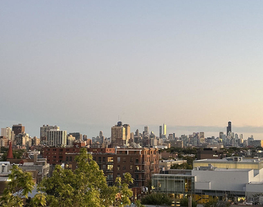 3740 N Halsted Street - Photo Thumbnail 10