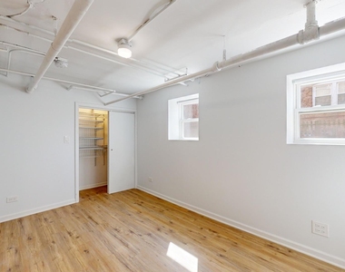 8912 Ewing Avenue - Photo Thumbnail 8