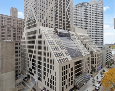 401 E Ontario Street - Photo Thumbnail 16