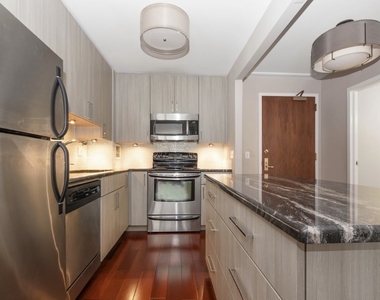 401 E Ontario Street - Photo Thumbnail 5