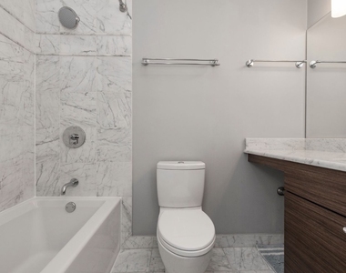 401 E Ontario Street - Photo Thumbnail 13