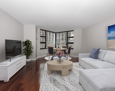 401 E Ontario Street - Photo Thumbnail 2