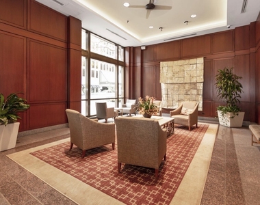 401 E Ontario Street - Photo Thumbnail 1