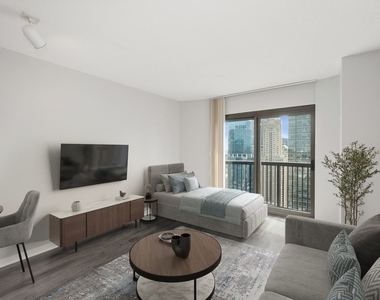 400 N La Salle Drive - Photo Thumbnail 1