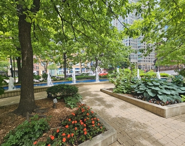 400 N La Salle Drive - Photo Thumbnail 21