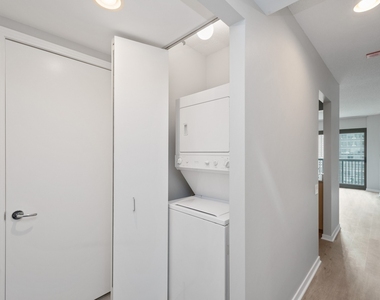 400 N La Salle Drive - Photo Thumbnail 11