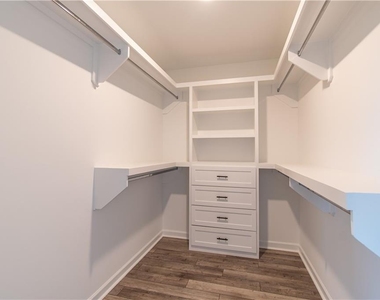 115 Pinto Lane - Photo Thumbnail 11