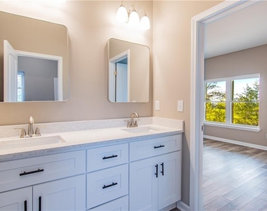 115 Pinto Lane - Photo Thumbnail 15