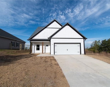 115 Pinto Lane - Photo Thumbnail 1