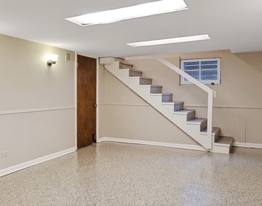 1034 Chestnut Street - Photo Thumbnail 11