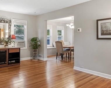 1034 Chestnut Street - Photo Thumbnail 7