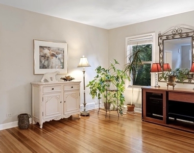 1034 Chestnut Street - Photo Thumbnail 6