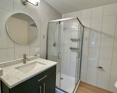 2057 W Roscoe Street - Photo Thumbnail 3