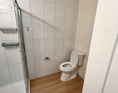 2057 W Roscoe Street - Photo Thumbnail 4