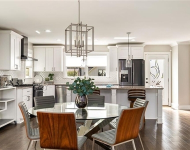 517 Daniel Avenue - Photo Thumbnail 6