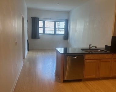 8 W Monroe Street - Photo Thumbnail 9