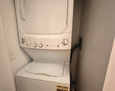 8 W Monroe Street - Photo Thumbnail 12