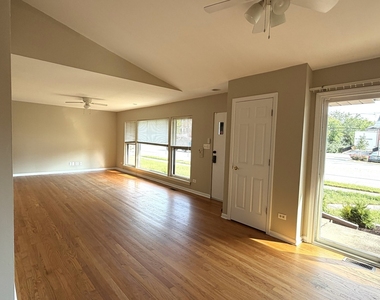 266 S Prospect Avenue - Photo Thumbnail 7