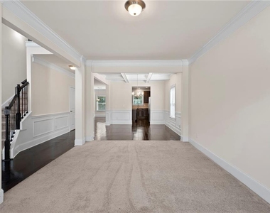 165 Regency Place - Photo Thumbnail 7