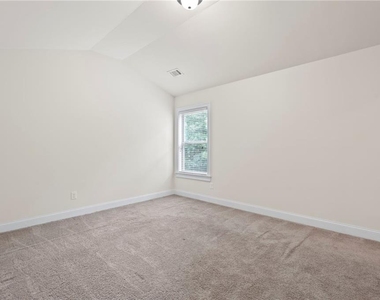 165 Regency Place - Photo Thumbnail 29