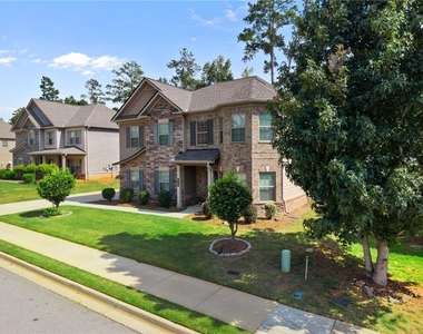165 Regency Place - Photo Thumbnail 2