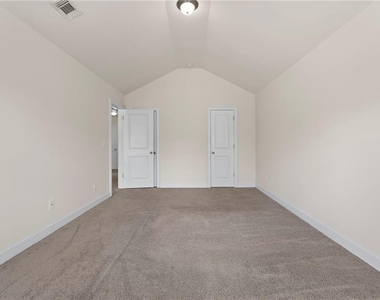 165 Regency Place - Photo Thumbnail 33