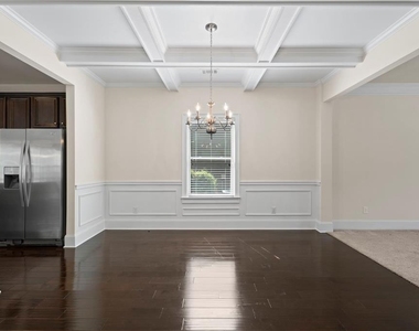 165 Regency Place - Photo Thumbnail 11