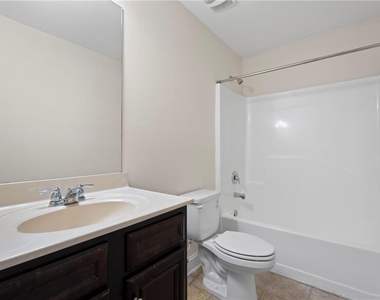 165 Regency Place - Photo Thumbnail 34