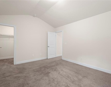 165 Regency Place - Photo Thumbnail 32