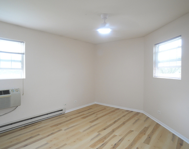 1490 Spring Brook Court - Photo Thumbnail 6
