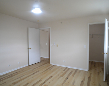 1490 Spring Brook Court - Photo Thumbnail 7