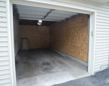 1490 Spring Brook Court - Photo Thumbnail 11
