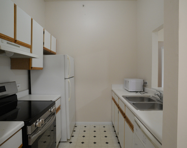 1490 Spring Brook Court - Photo Thumbnail 4