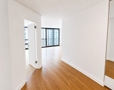10 E Ontario Street - Photo Thumbnail 4
