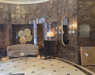 10 E Ontario Street - Photo Thumbnail 1