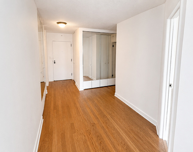 10 E Ontario Street - Photo Thumbnail 10