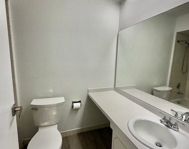 6818 Roberts Drive - Photo Thumbnail 6