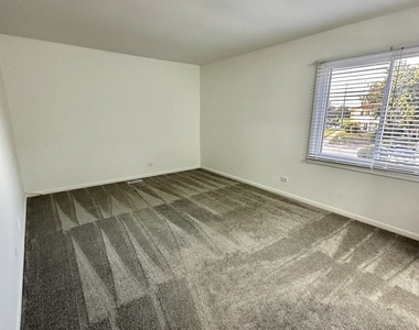 6818 Roberts Drive - Photo Thumbnail 5