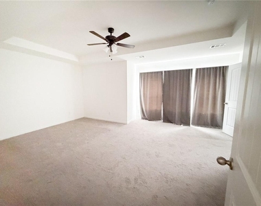 102 Pointe Place - Photo Thumbnail 10