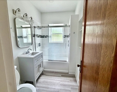 3416 W Schubert Avenue - Photo Thumbnail 11