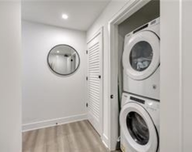 788 W Marietta Street Nw - Photo Thumbnail 4