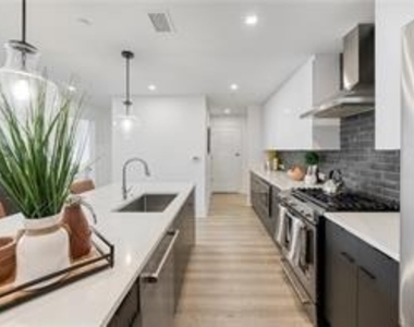 788 W Marietta Street Nw - Photo Thumbnail 7